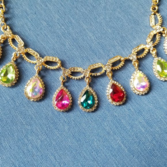 🦚Colorful Clavicle Necklace - NWOT🦚 - Picture 3 of 11